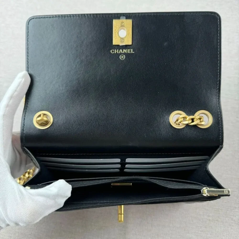 Chanel Women Pre-Loved Bag Brand New Condition